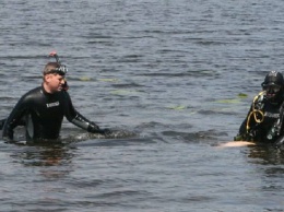 В Запорожской области водолазы ищут пропавшего рыбака