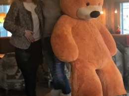 Волочкова показала фото с огромным медведем
