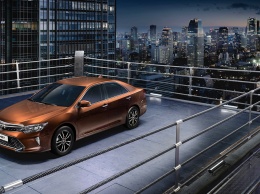 Toyota обновила седан Camry для России