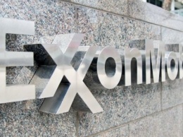 СМИ: Exxon хочет возобновить совместные проекты с Роснефтью - просит снять санкции