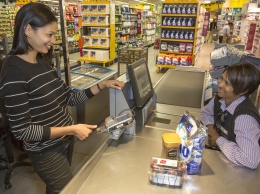 Mastercard добавит сканер отпечатков пальцев на банковские карты