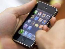 Суд в Италии впервые в мире признал мобильные телефоны одной из причин опухолей мозга
