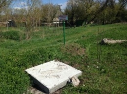 В "Богояленском" парке в Николаеве убрали мусор