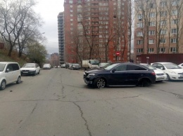 В России девушка на Mercedes протаранила 11 машин