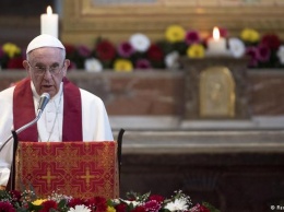 Папа римский раскритиковал условия в лагерях для беженцев