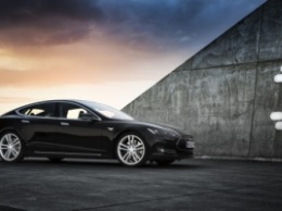 Стала известна дата дебюта Tesla Model 3