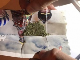 В Сумах на выходные патрульные обнаружили 8 фактов незаконного оборота наркотических веществ (+фото)