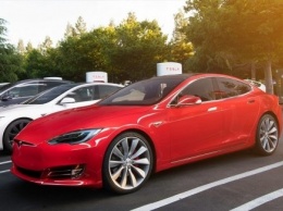Tesla удвоит количество зарядных станций