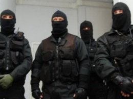 В Харькове полиция и налоговики обыскали офис и завод светотехнической компании