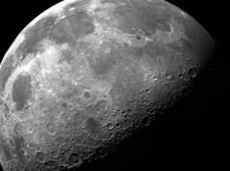 Уфологи нашли следы пребывания инопланетян на Луне