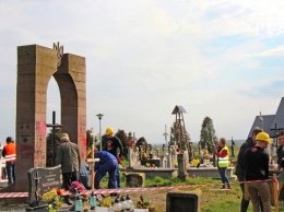 В Польше обещают восстановить памятник в Грушовичах после раскопок