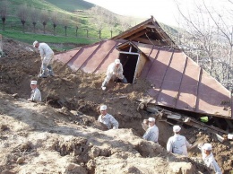 В Кыргызстане оползень накрыл 24 человека