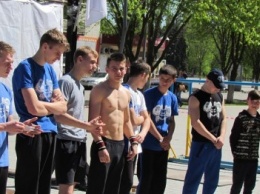В центре Павлограда прошел турнир-фестиваль по Street Workout