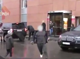 Российский телеканал опубликовал видео нападения на Навального