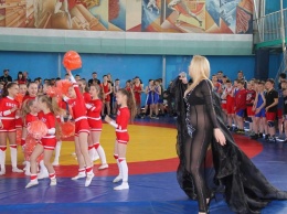 «Трусы - пережиток совка»: Украинская певица выступила перед детьми без нижнего белья