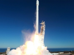 С мыса Канаверал стартовала ракета Falcon 9 со спутником-разведчиком