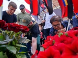 Патриоты почтили память первых погибших 2 мая в Одессе (ФОТО)