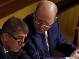 Премьер Чехии неожиданно объявил об отставке правительства