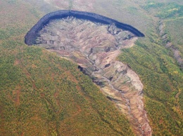 Спутники зафиксировали стремительное увеличение кратера в Сибири
