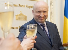 Обменники Турчинова и Лукьянчука уклоняються от уплаты налогов