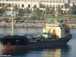 На борту захваченного в Ливии танкера находятся 14 одесситов