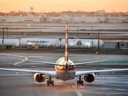 American Airlines уменьшит шаг кресел до уровня лоу-костов