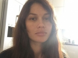 Ольга Куриленко опубликовала селфи без макияжа