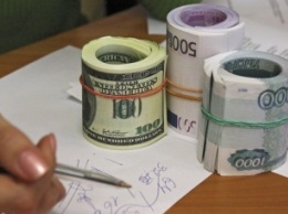 ЦБ зафиксировал увеличение курса доллара до 68,6 рублей
