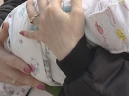 В Киеве мать пыталась продать новорожденную дочь за 10 000 грн