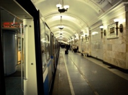 В Московском метрополитене прокатился голый пассажир