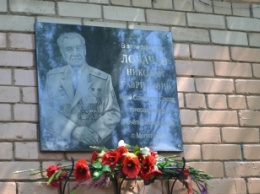 В памяти и граните. Герой Советского союза Николай Лобачев (фото)