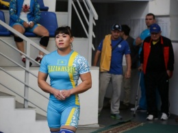 Три казахстанских тяжелоатлетки дисквалифицированы за допинг