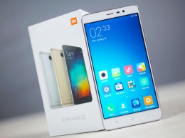 Китайские магазины приостанавливают поставки смартфонов Xiaomi в Россию