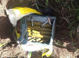 В Мариуполе нашли тайник со взрывчаткой (фото)