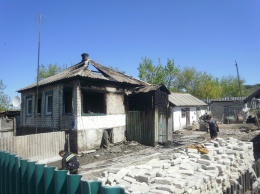 В Луганской обл мужчина поджег три жилых дома, после чего застрелился