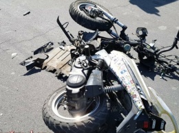 В Киеве смертельное ДТП: скутер с подростками врезался в автомобиль