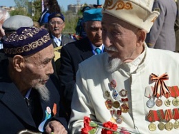 В Казахстане ветеранам вручили значительные денежные суммы