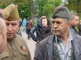 Провокаторы с «георгиевской» ленточкой пытались сорвать в Чернигове 9 мая