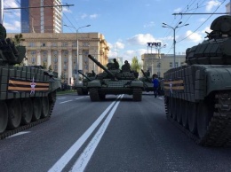 Российский "военторг" в действии: "парадная" техника боевиков отправлена на передовую