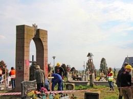 В Польше создан комитет по демонтажу памятников УПА