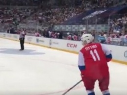 Путин пошел играть в хоккей