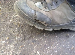 В соцсетях подняли на смех жалкий вид боевиков "ДНР" и их рваную обувь (ФОТО)
