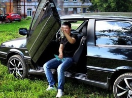 В России девушка сама собрала автомобиль и погибла в нем