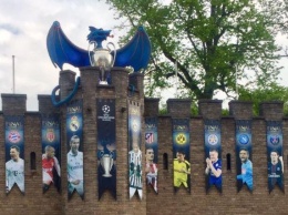 Перед финалом Лиги чемпионов в Кардиффе установили огромного дракона