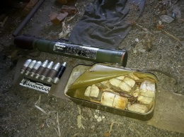 На Луганщине нашли тайник боевика из «Призрака»: появились фото