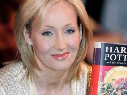 Джоан Роулинг призвала поклонников не покупать украденную рукопись приквела к «Гарри Поттеру»
