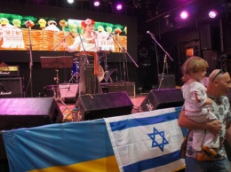 Вышиванки, вареники и волонтеры "АТО" на "Этнохуторе" - "новая Украина добралась до Израиля