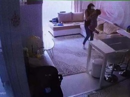 "Мастурбировала и избивала малыша": в Турции арестовали няню-украинку. Опубликованы фото
