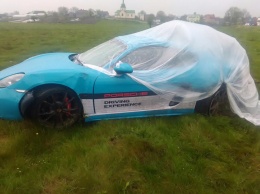 В Украине разбили новый Porsche 718 Cayman