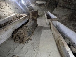 В египетской тайной гробнице нашли 17 мумий